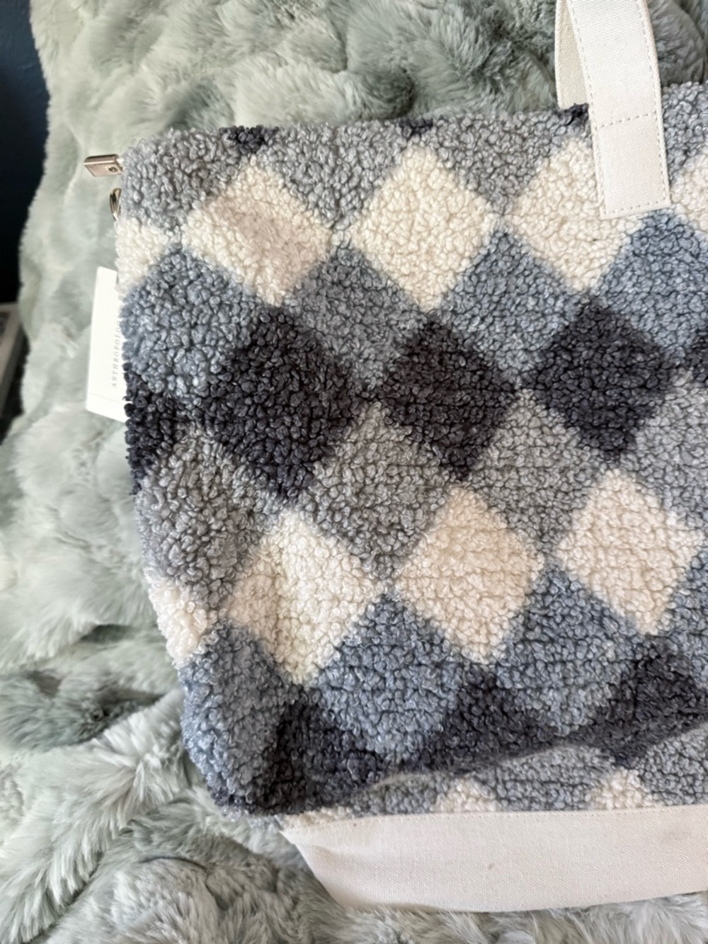 Anthropologie Cozy Sherpa Diamond-Pattern Tote in Blue and Cream, NWT - Picture 6 of 11